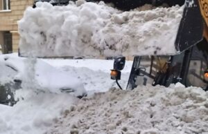 Повседневный героизм: в уборке снега задействованы все московские городские службы