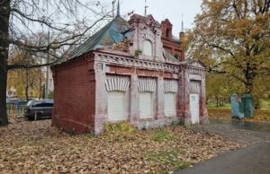 Старинный домик в Москве продают дешевле «однушки»