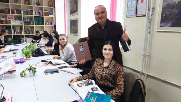 В Бельцком университете отметили 120-летие Агнии Барто