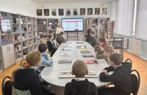 Экскурсию для школьников по Кабинету Русского мира организовали в Могилёве