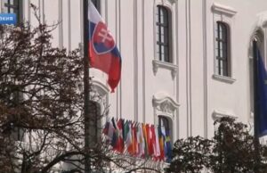 Посольство РФ в Словакии осудило акцию у мемориала Советской армии