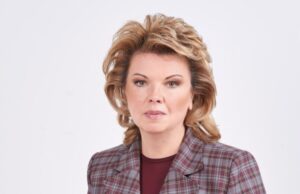 Елена Ямпольская рассказала об изменениях в обществе, связанных с законом о защите русского языка