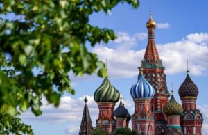 Венесуэльские школьники открыли российский павильон на «Ярмарке стран»