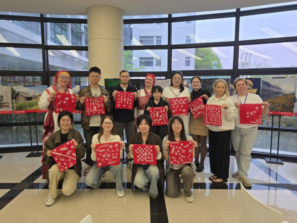 Фотовыставка о Русском Севере собрала более 3000 посетителей в Шанхае