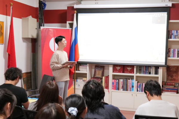 Студенты-русисты Пекинского университета иностранных языков поделились опытом стажировки в России