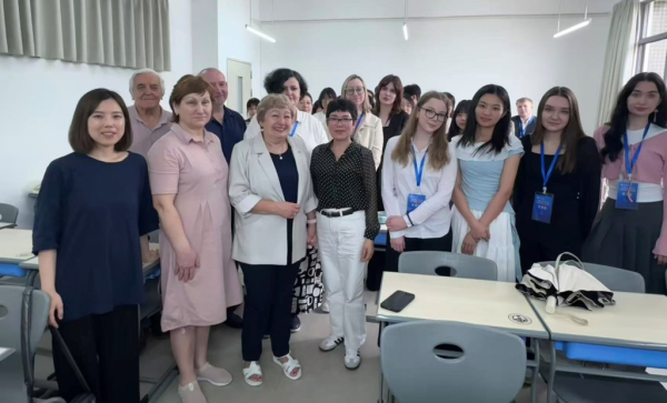 В Гуанчжоу прошла лекция об особенностях деловой коммуникации между Китаем и Россией