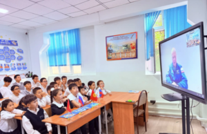 Министр Киргизии напомнила, что русский язык защищён Конституцией