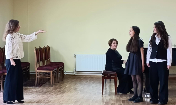 &laquo;Настоящая музыка не нуждается в переводе&raquo; &ndash; &laquo;Восходящие звёзды&raquo; выступили в Армении