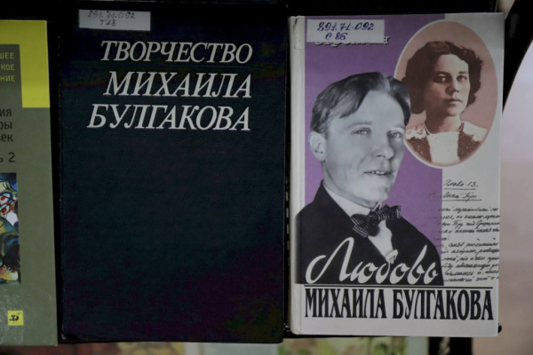 Выставка к 135-летию Булгакова и экспозиция о таджикских традициях открылись в Душанбе