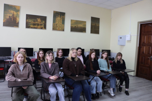 Студенты в Бресте совершили виртуальное путешествие по литературным местам России 