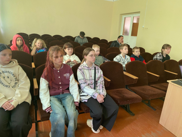 В Ушачской библиотеке юные читатели открыли для себя мир Сергея Баруздина В Ушачской библиотеке юные читатели открыли для себя мир Сергея Баруздина