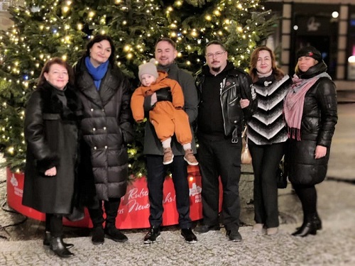 Дед Мороз зажег новогоднюю елку Русского дома в Берлине Дед Мороз зажег новогоднюю елку Русского дома в Берлине