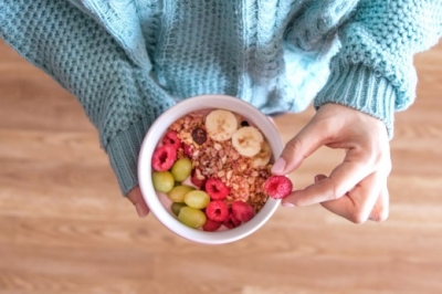 Почему хочется вредной жирной пищи в плохую погоду, что делать, если тянет на жирную еду Почему хочется вредной жирной пищи в плохую погоду, что делать, если тянет на жирную еду