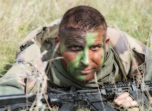 politolog-zhuravlev-objasnil-pochemu-kiev-razreshil-ukrainskim-pogranichnikam-primenjat-oruzhie-9823b7b