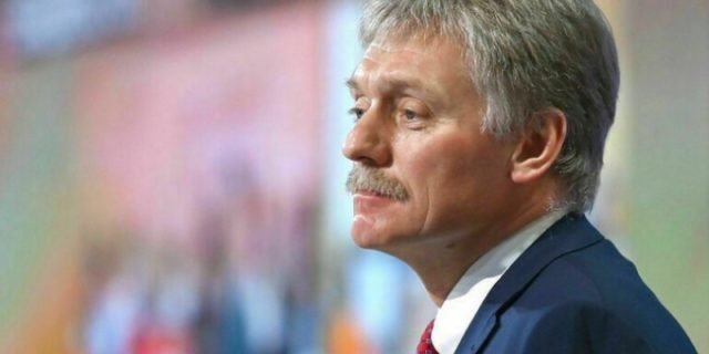 v-kremle-schitajut-vozmutitelnym-reshenie-estonii-ubrat-sovetskie-pamjatniki-7221401