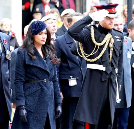 opublikovano-video-na-kotorom-megan-markl-blagodarit-podannyh-kak-koroleva-164ce37