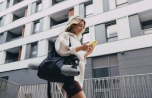 Тренировка после работы: как правильно заниматься спортом вечером