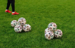 Transfermarkt: Рейтинг самых дорогих футболистов возглавили Холанд и Мбаппе