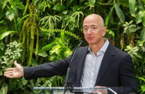 Основатель Amazon Джефф Безос купил еще один дом в «бункере для миллиардеров»