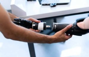 Американские ученые напечатали на 3D-принтере протез пальцев