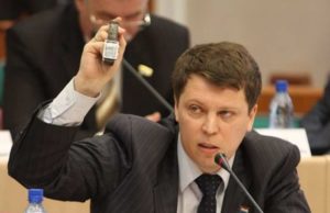 Депутат Матвеев рассказал, на каком транспорте чиновники добираются на работу в Госдуму