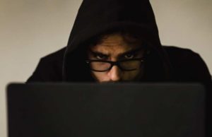Хакеры научились похищать данные с защищённых USB-носителей в государственных системах