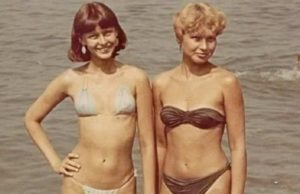 Ирина Безрукова в студенческую пору сама себе сшила откровенный купальник