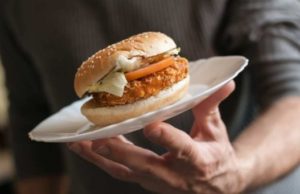 Составлен список продуктов, которые сильно повышают уровень холестерина