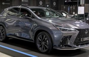 В автосалонах РФ в продаже появился гибридный кроссовер Lexus NX