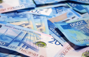 В России декретное пособие увеличат на 54% в 2024 году