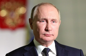 Владимир Путин прилетел в Китай со своим Aurus Senat