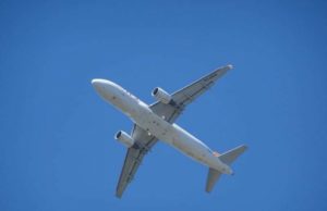 Во время рейса из Каира в Москву в салоне самолета загорелся телефон