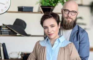 Телеведущая Тутта Ларсен показала, как изменилась с мужем за 15 лет