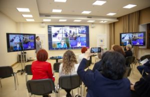 Преподаватели из стран СНГ обсуждают роль русского языка в современных условиях