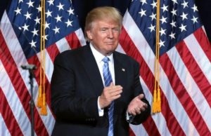 Express: Приход Трампа к власти в 2024 году положит конец помощи Украине
