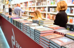 Русская литература представлена на книжной выставке в Анталье