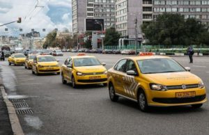 В Госдуме хотят запретить иномарки в службах такси