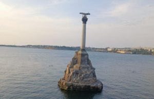 Ураган в Севастополе уничтожил устричную ферму и научный фонд
