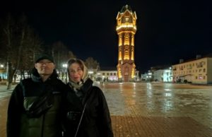 «Надо относиться к людям так, как хочешь, чтобы относились к тебе»: глава Старорусского района Е. Комарова рассказала блогеру Данилову о перспективах развития города