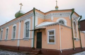 Раскольники захватили монастырь Рождества Богородицы канонической Украинской православной церкви