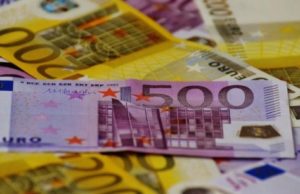 Украина потеряла 1 млрд евро из-за блокировки границы с Польшей