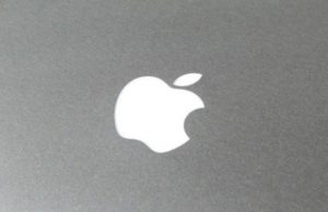 В работе сразу трех популярных сервисов Apple случился сбой