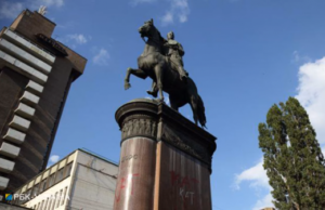 Памятник Щорсу демонтировали в Киеве