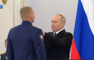 Президент вручил награды Героям России