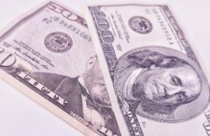 Мужчина в США едва не выбросил призовой лотерейный билет на 2 миллиона долларов