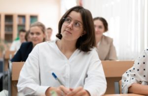 615 тысяч выпускников пишут итоговое сочинение