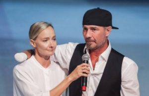 Жена Романа Костомарова Домнина припомнила, как врачи не давали ему шансов на жизнь