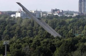 Конституционный суд признал правильным снос советских памятников в Латвии