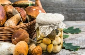 Можно ли отравиться маринованными грибами: симптомы, последствия