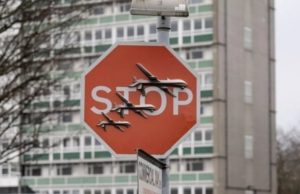 Новую работу Бэнкси украли на удивление быстро на глазах у публики